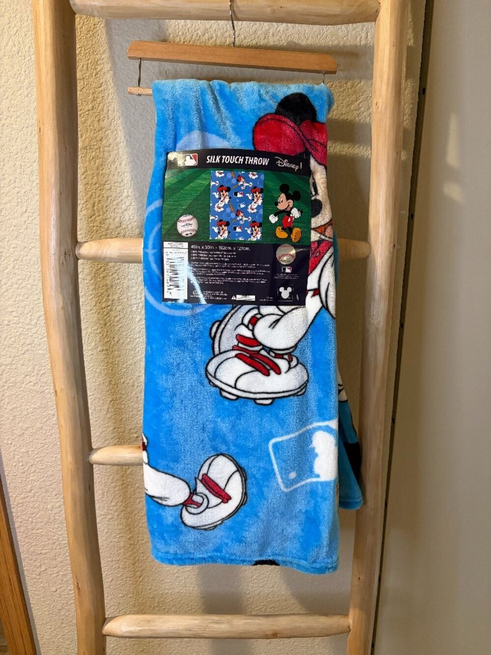 Disney Mickey Mouse MLB Baseball Silk Touch Throw Blanket 40x50 NWT